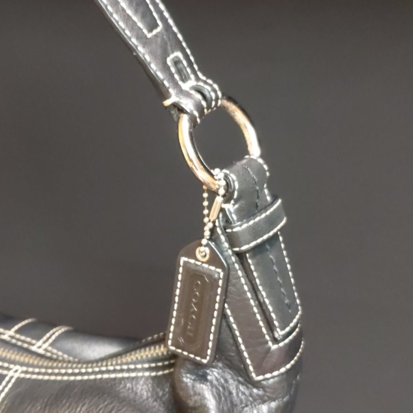 Coach black leather zipper mini hobo - Picture 2 of 6